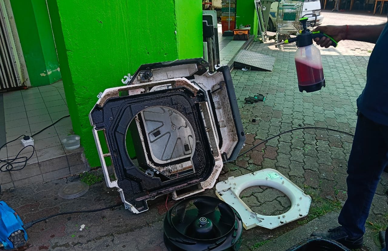 Cassette chemical wash